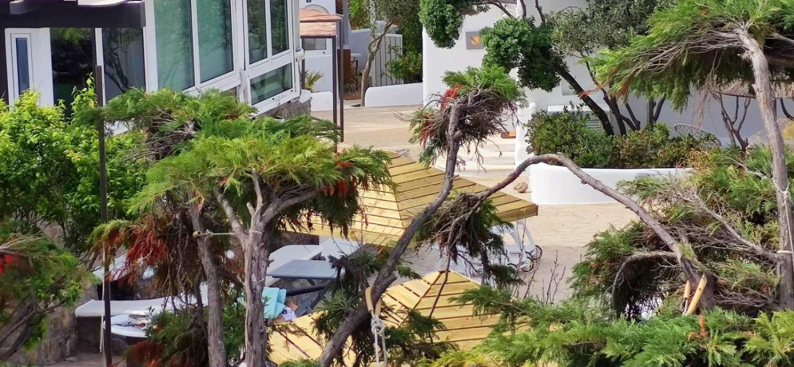 Villa Mykonian Iros & *