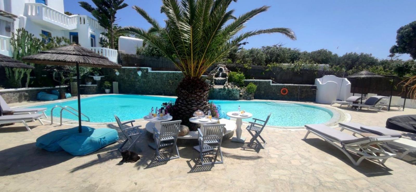 Mykonian Iros & Villa