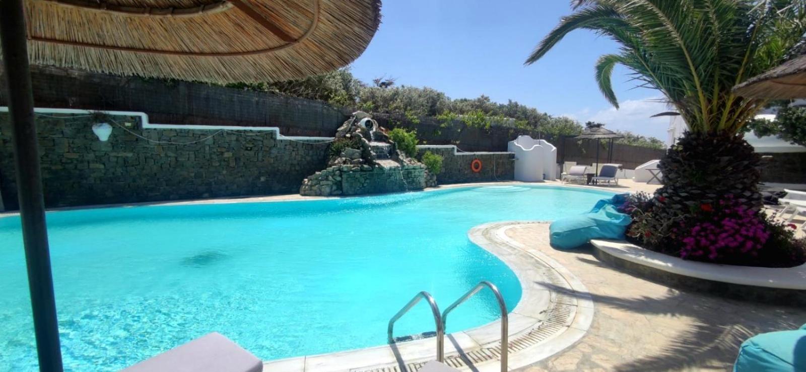 Mykonian Iros & Villa Kalo Livadi