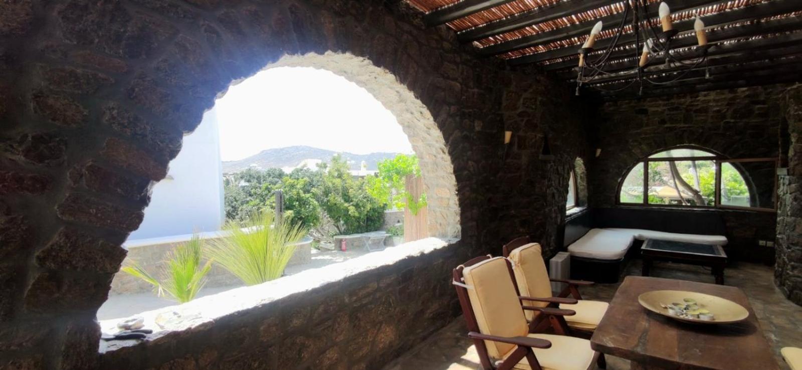 Mykonian Iros & Villa
